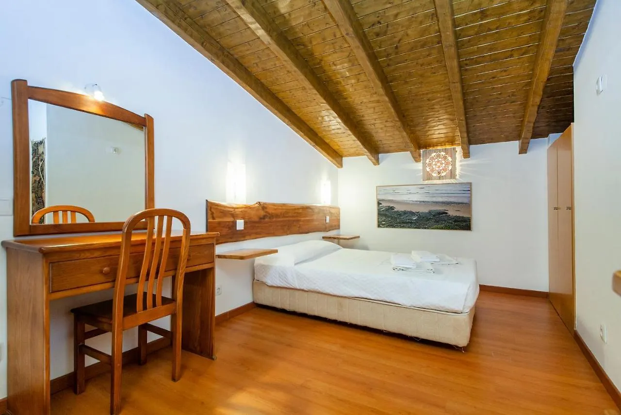 Homestay H - Montes De Praias Guesthouse Aljezur