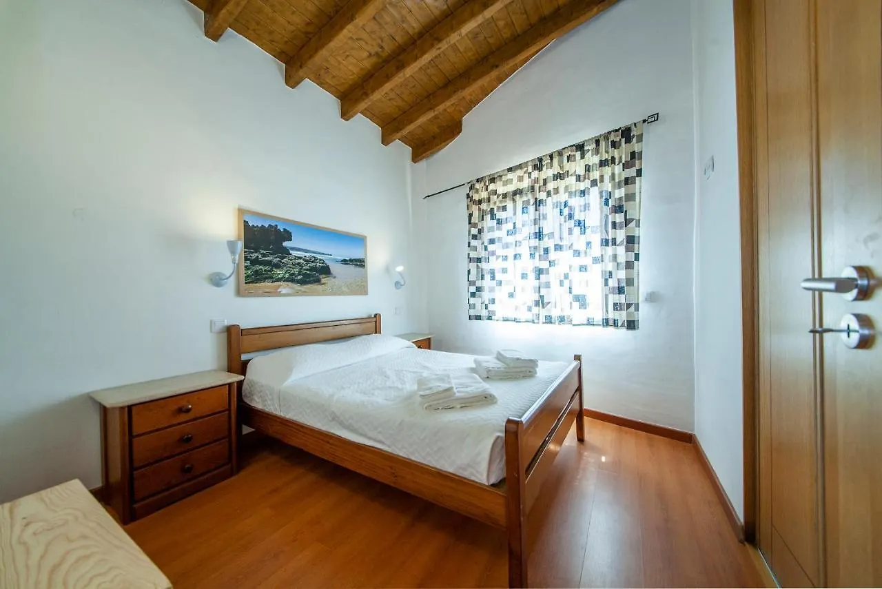 H - Montes De Praias Guesthouse Aljezur Homestay